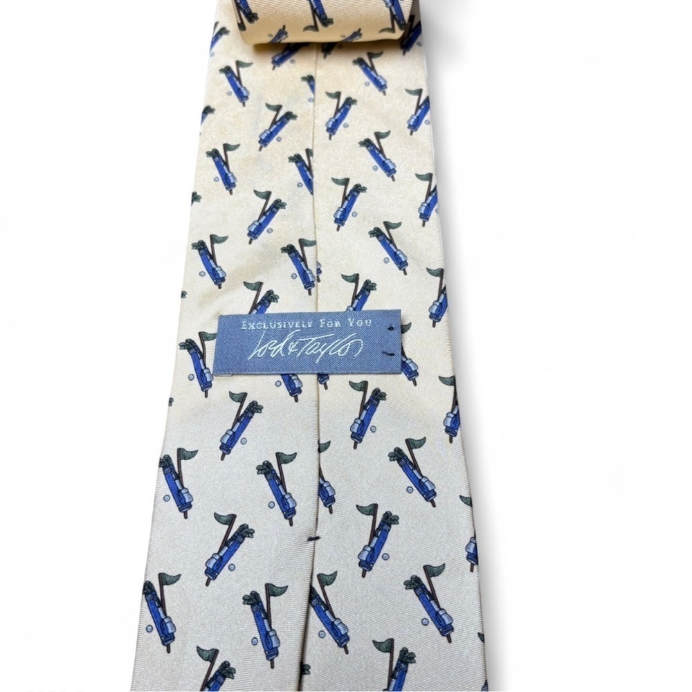Lord & Taylor Silk Golf Tie ⛳️ Yellow Golf Print Necktie Men’s Vintage - Picture 4 of 6